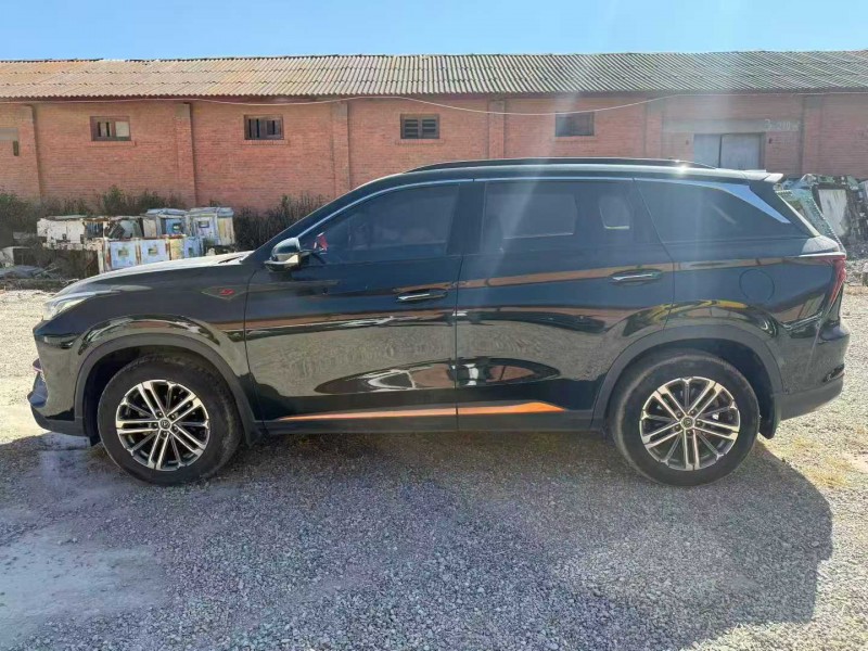 楚雄21年长安汽车CS757