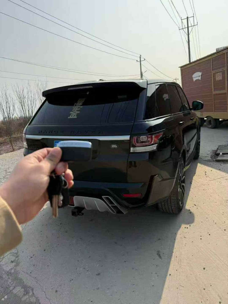 天津16年路虎揽胜运动8