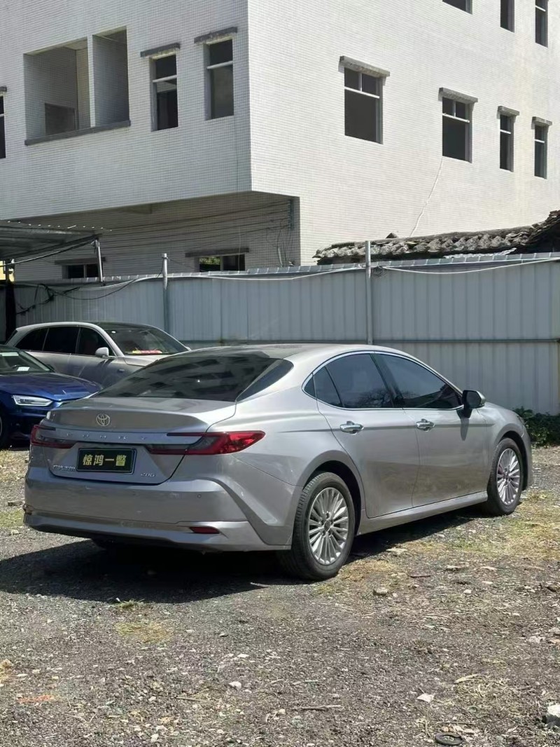 广州25年丰田凯美瑞5