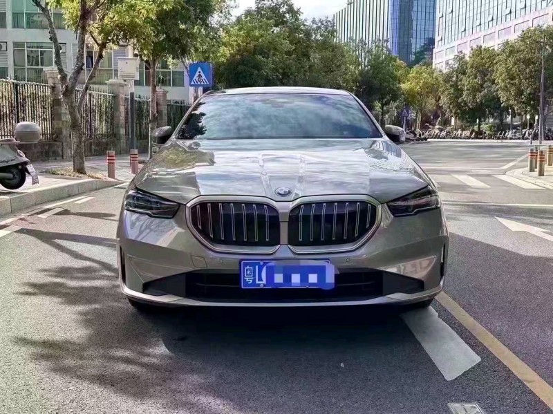 广州25年宝马5系1
