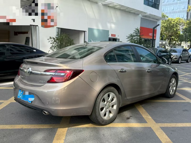 深圳15年别克君威8