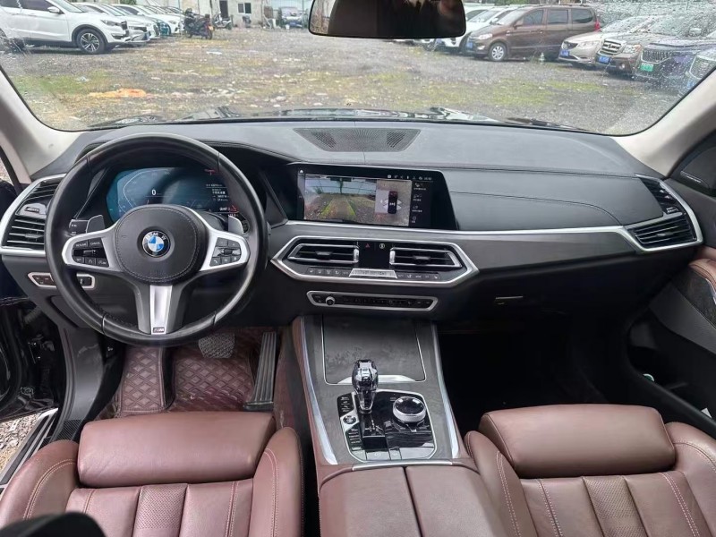 广州21年宝马X54