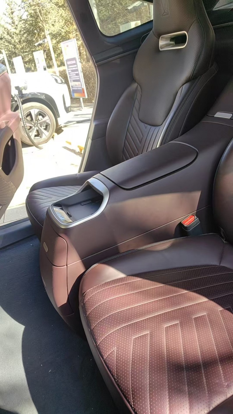 呼和浩特23年阿维塔112