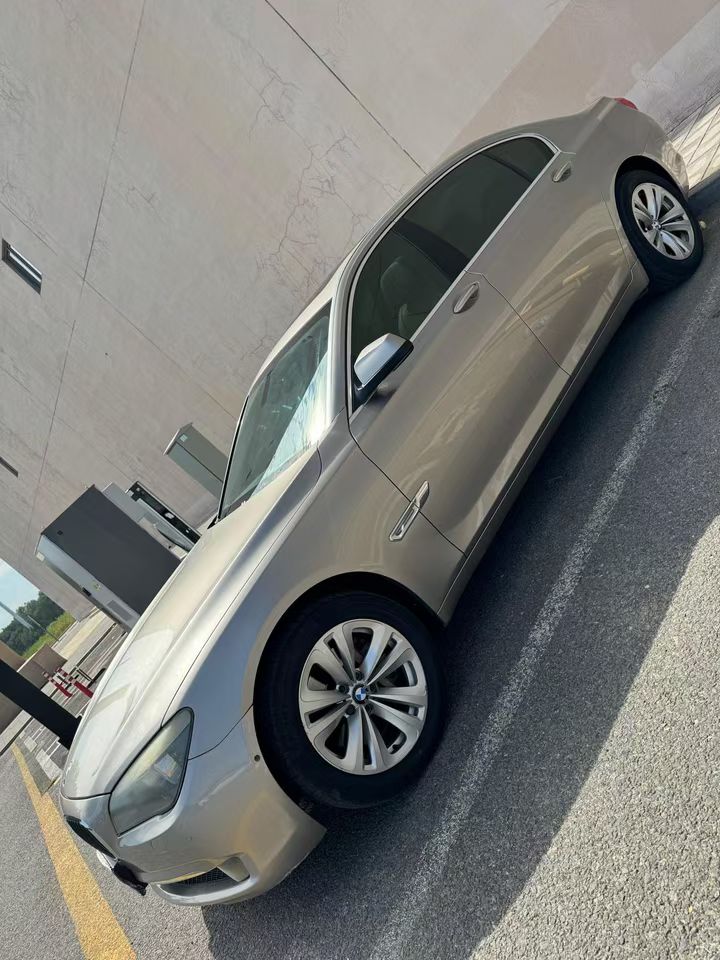 营口13年宝马7系7