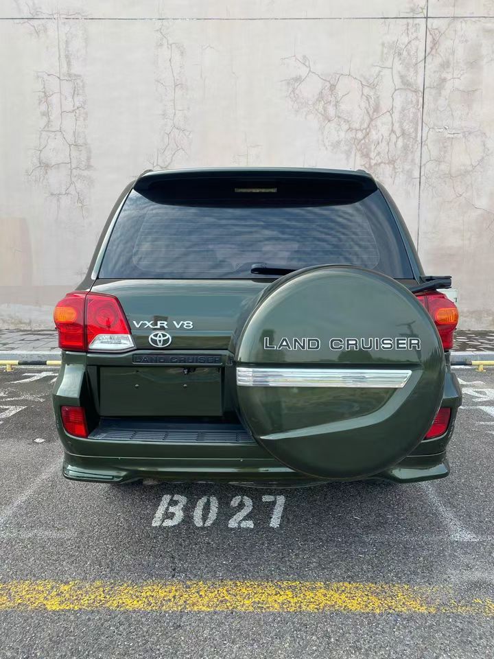 营口16年丰田兰德酷路泽8