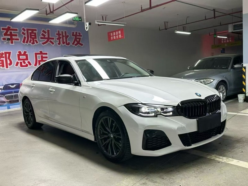 成都22年宝马3系2