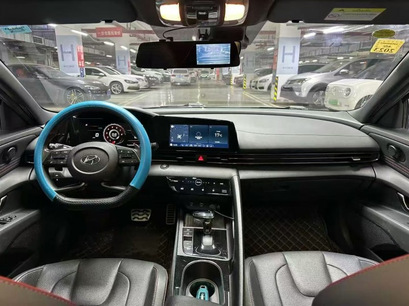 成都21年现代伊兰特5