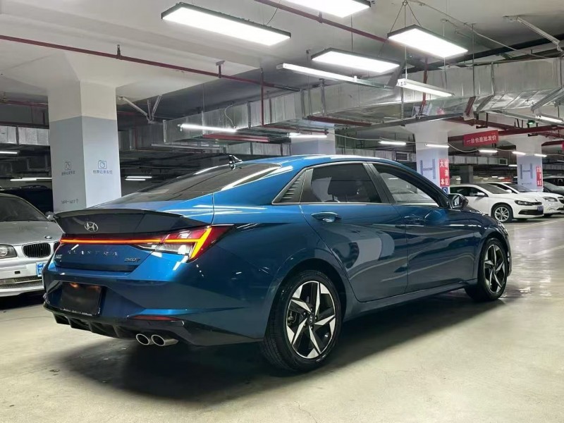 成都21年现代伊兰特7