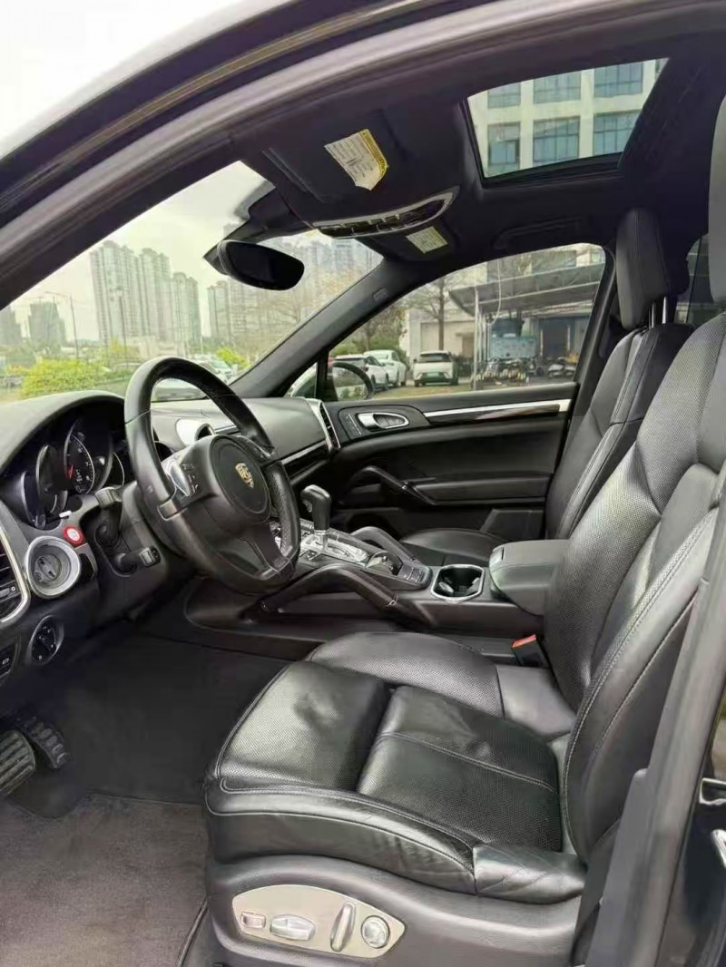 汕头14年保时捷卡宴4