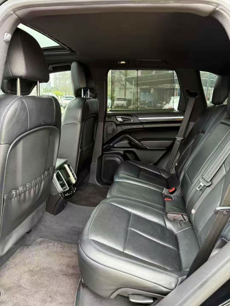 汕头14年保时捷卡宴5