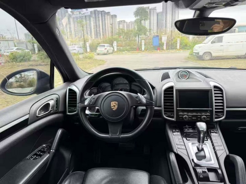 汕头14年保时捷卡宴6