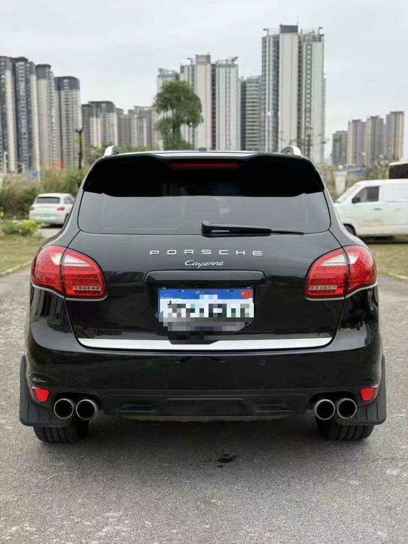 汕头14年保时捷卡宴9