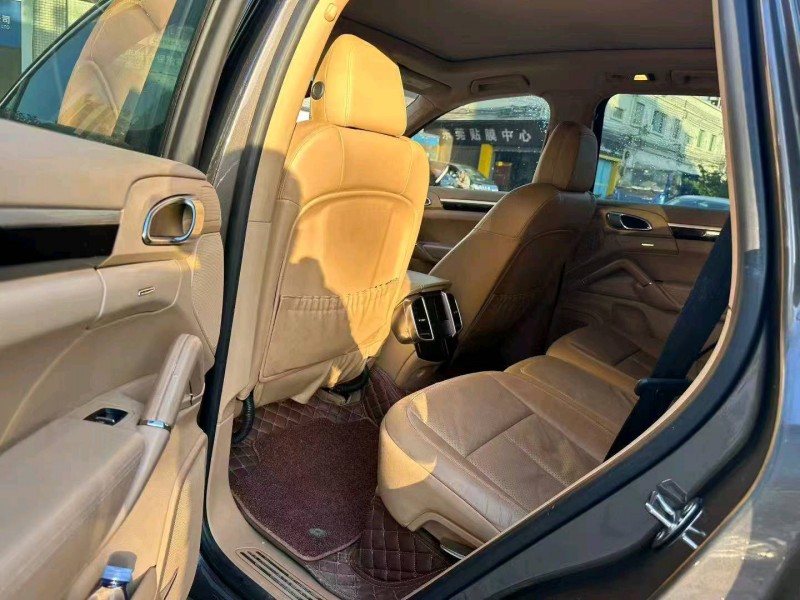 佛山14年保時捷卡宴5