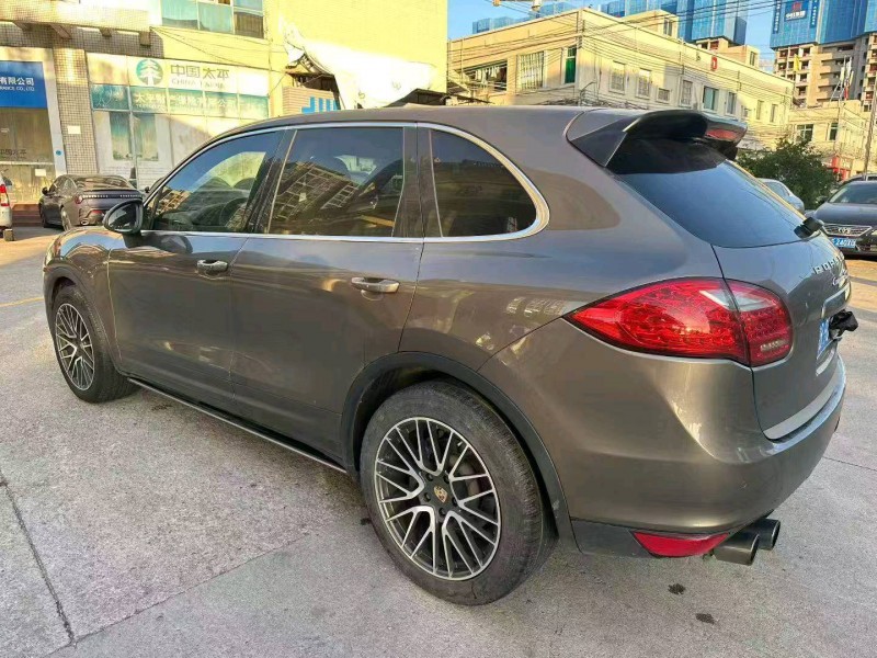 佛山14年保時捷卡宴8