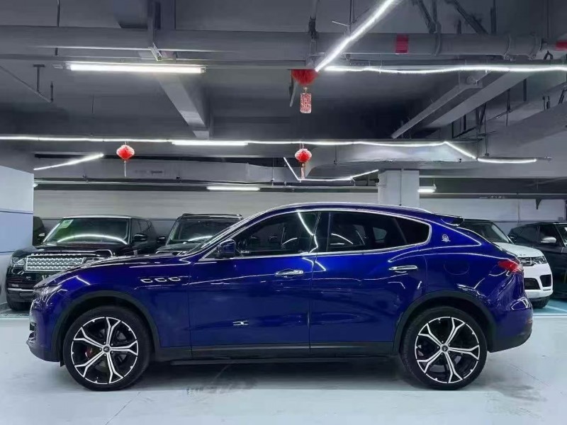 江门18年玛莎拉蒂Levante8