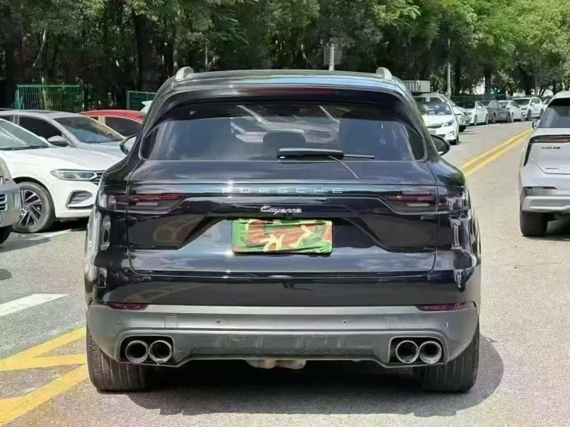 江门18年保时捷卡宴8