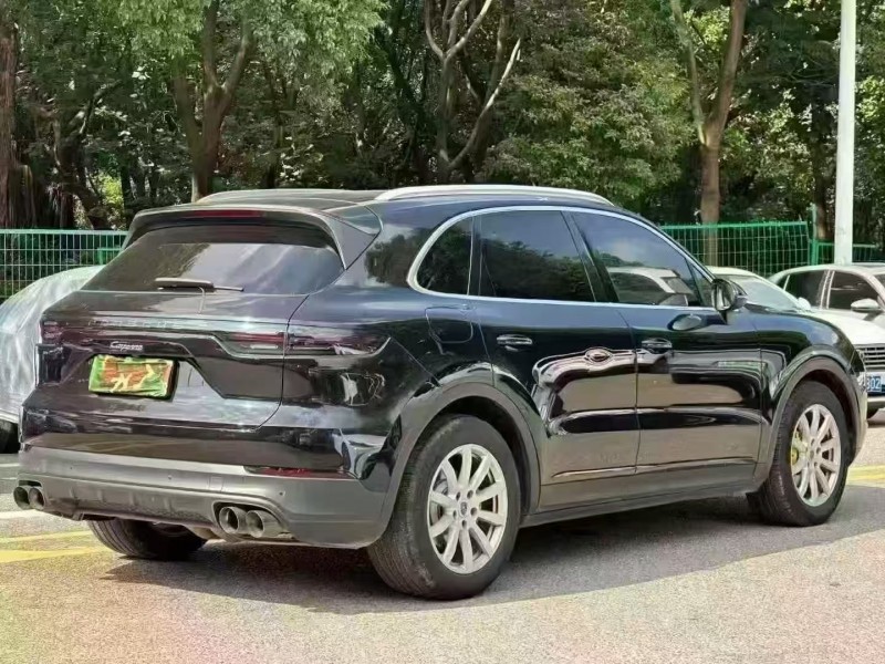 江门18年保时捷卡宴9