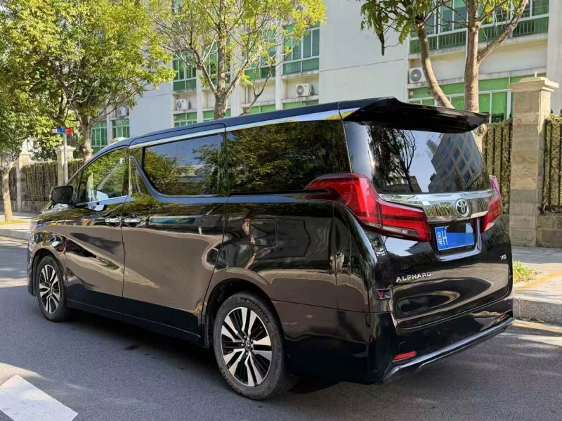 江门18年丰田埃尔法7