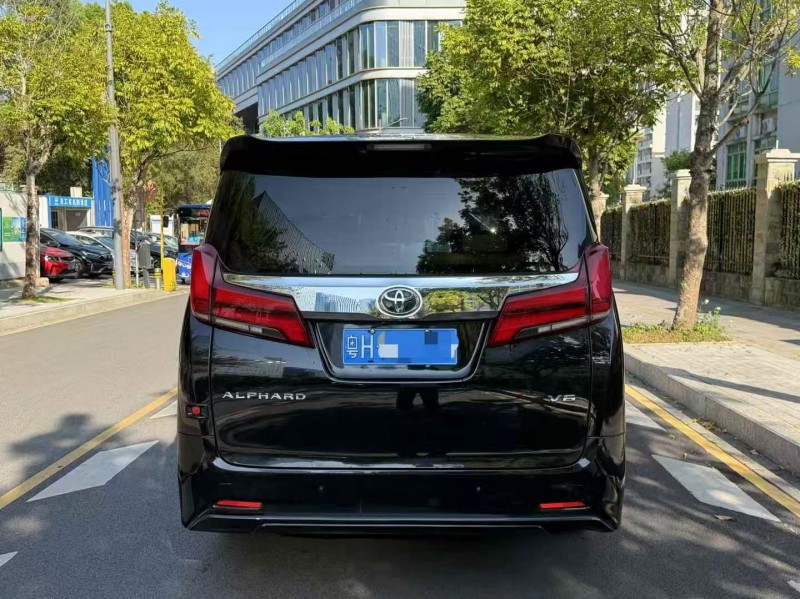 江门18年丰田埃尔法9