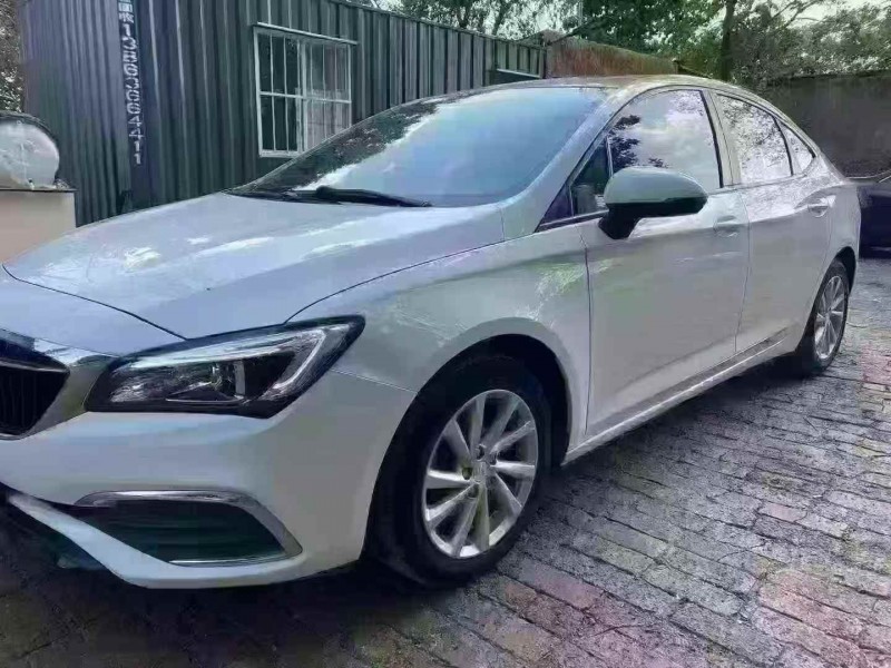 潍坊19年别克威朗2