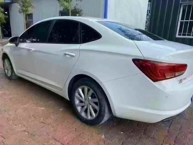 潍坊19年别克威朗8