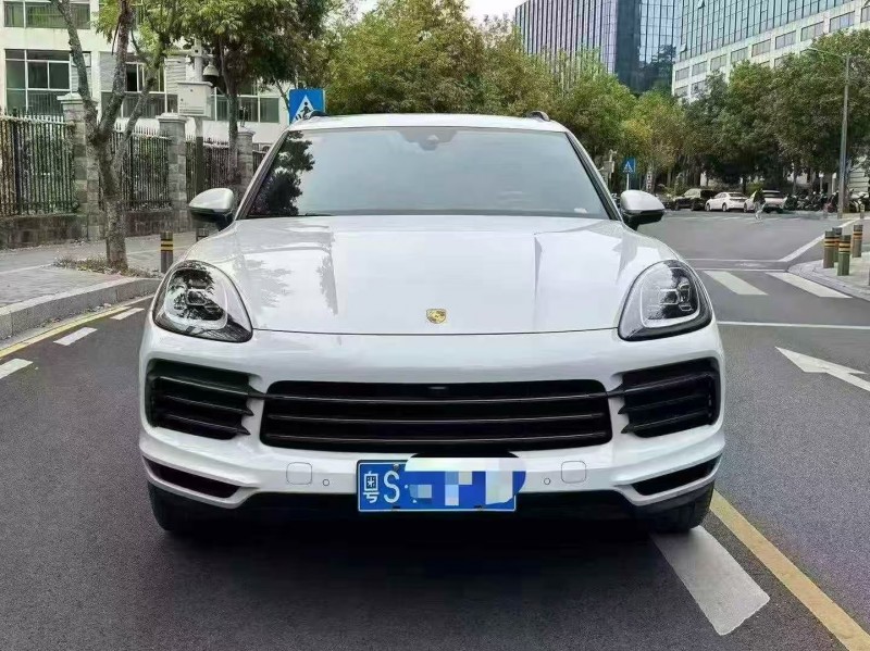 珠海23年保时捷卡宴1