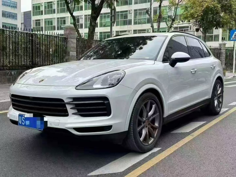 珠海23年保时捷卡宴2