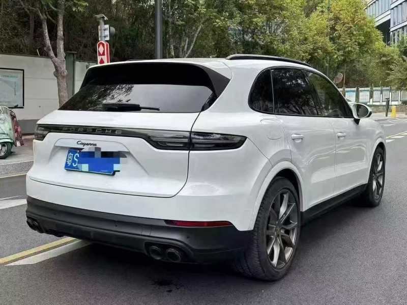 珠海23年保时捷卡宴7