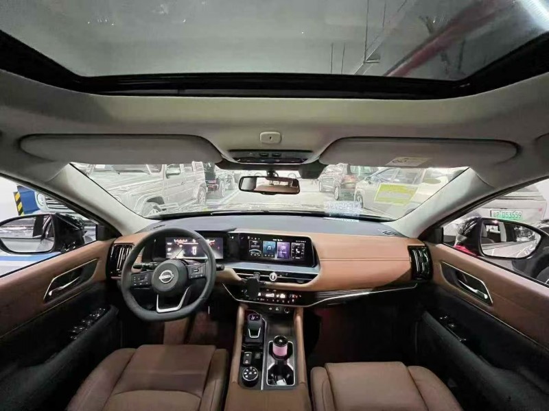 湛江26年日产探路者5