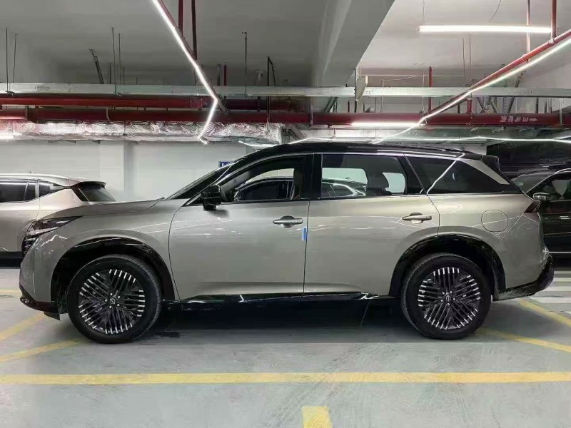 湛江26年日产探路者7