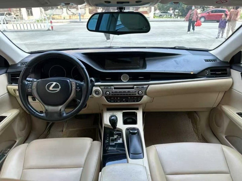 汕头13年雷克萨斯ES7