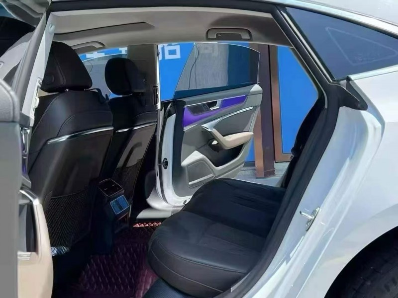 江门23年奥迪A7L5