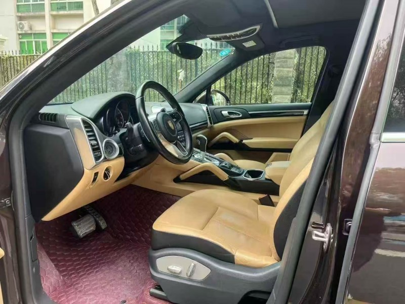 江門16年保時捷卡宴5