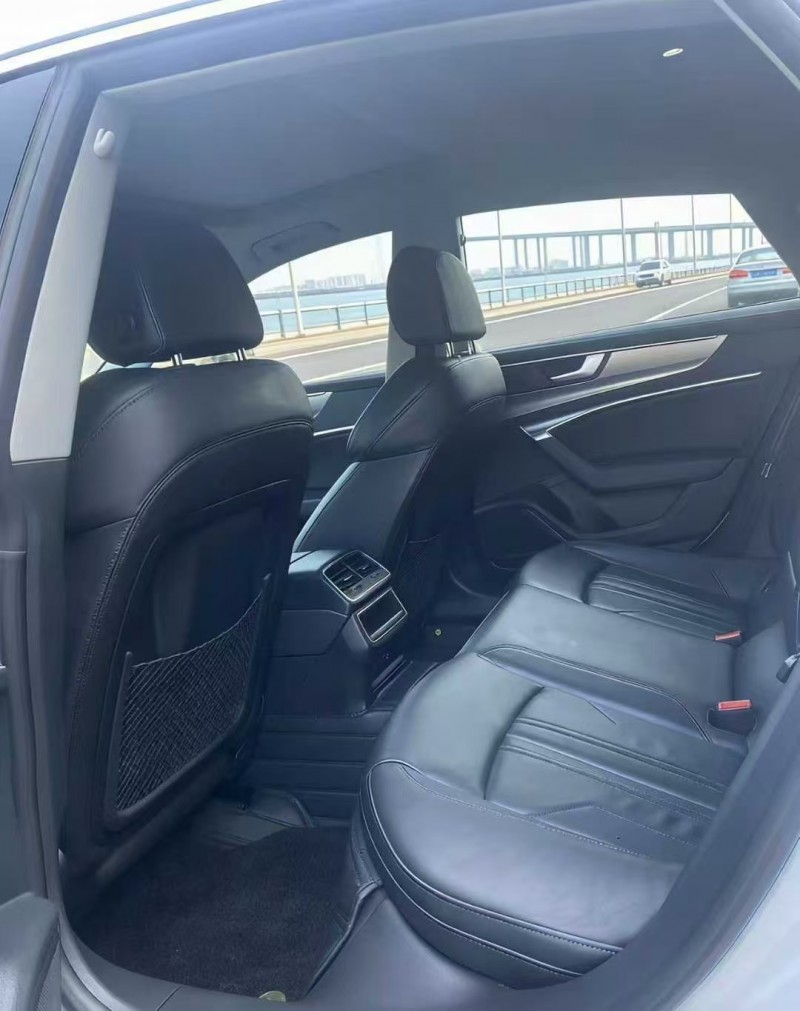 珠海21年奥迪A7L4