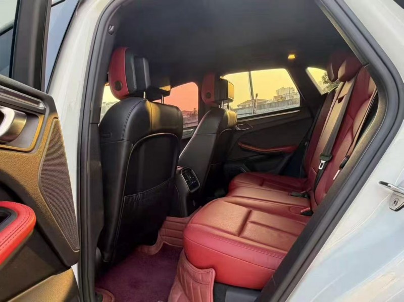 江门17年保时捷Macan4