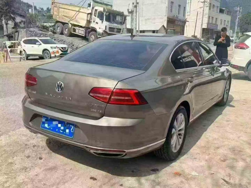 重慶16年大眾邁騰6