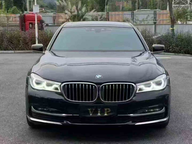 重庆20年宝马7系1