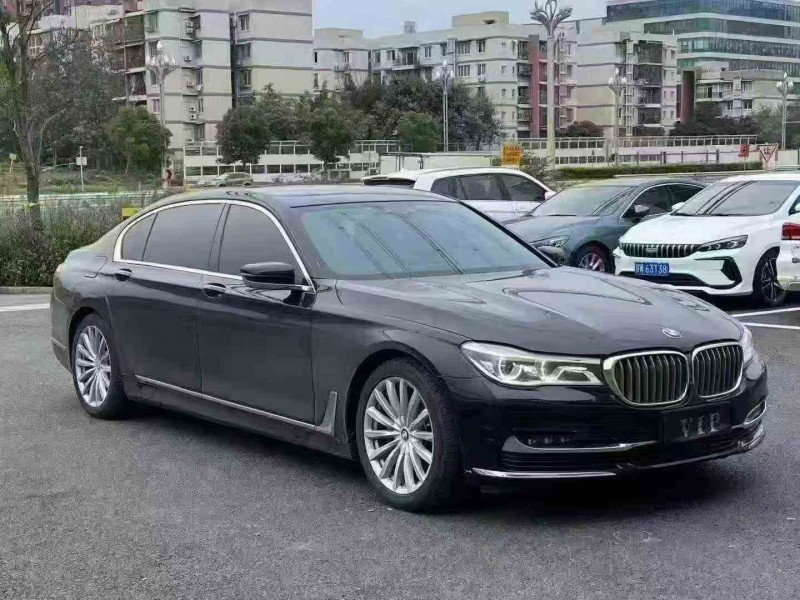 重庆20年宝马7系3