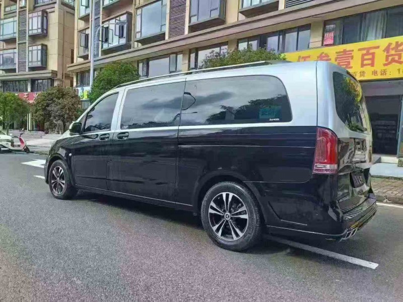 毕节19年奔驰威霆7