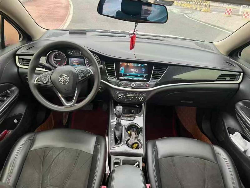 贺州17年别克威朗2