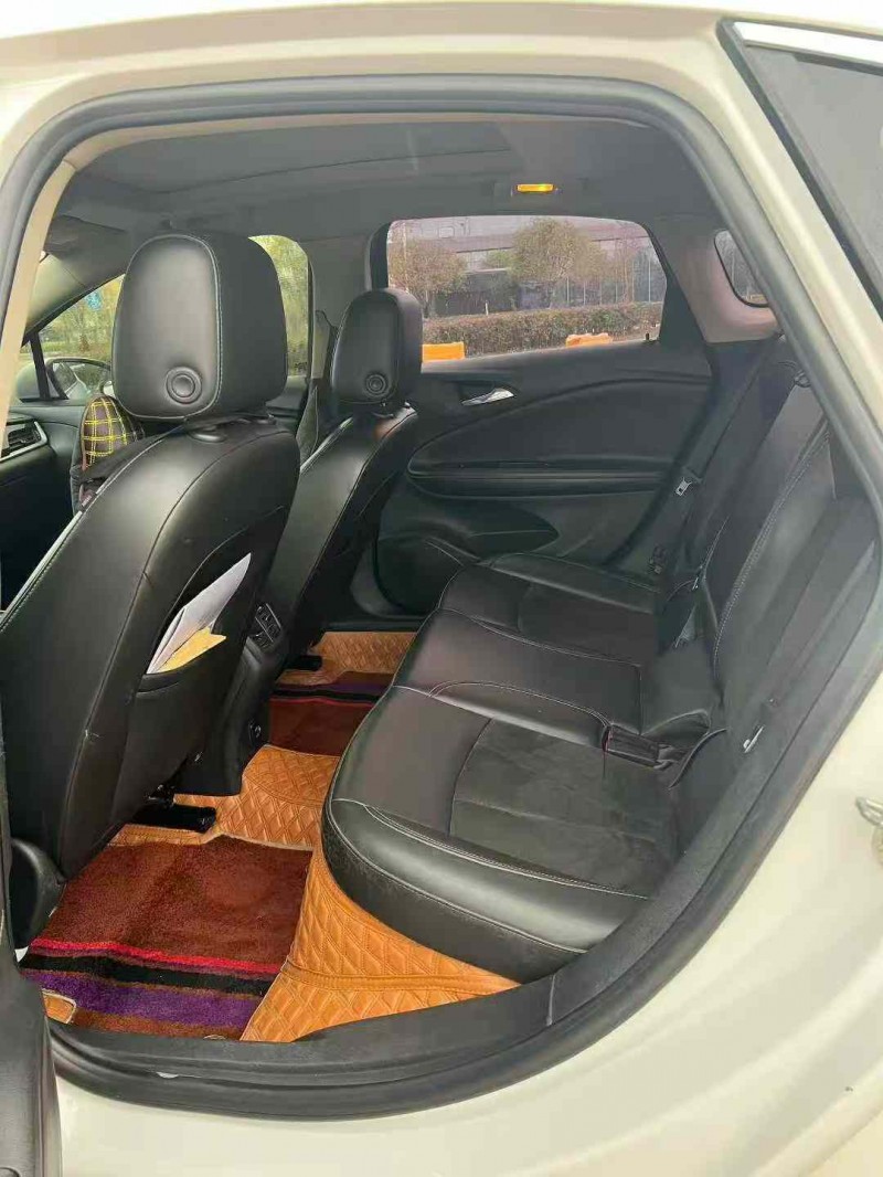 贺州17年别克威朗6