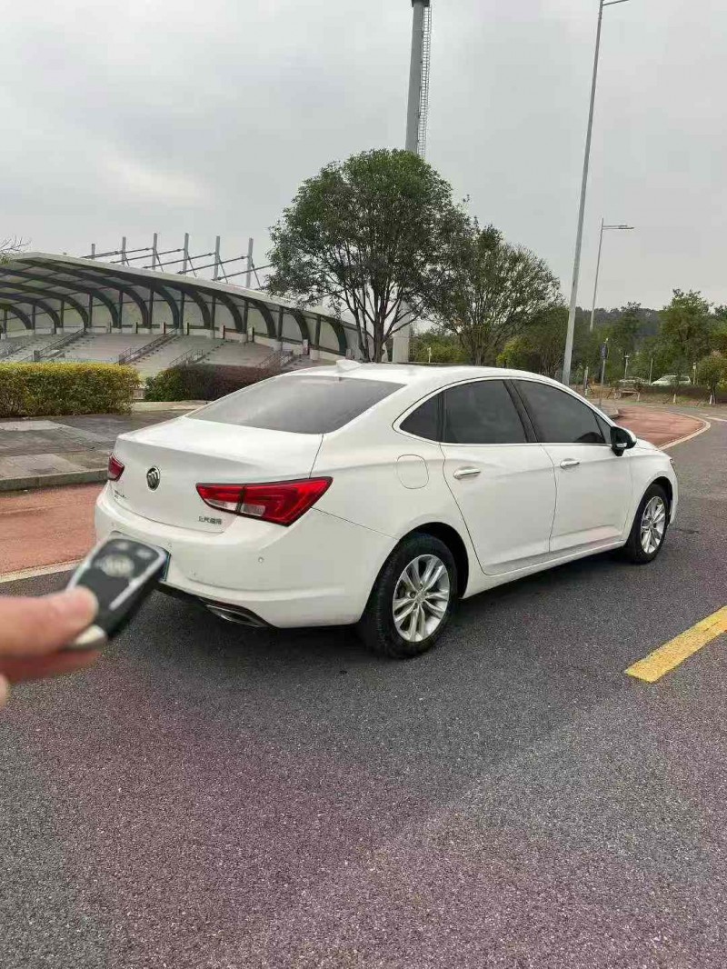 贺州17年别克威朗7