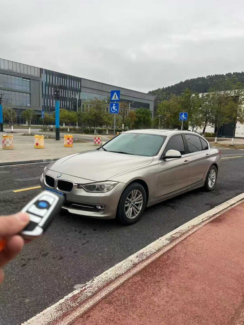 贺州13年宝马3系2