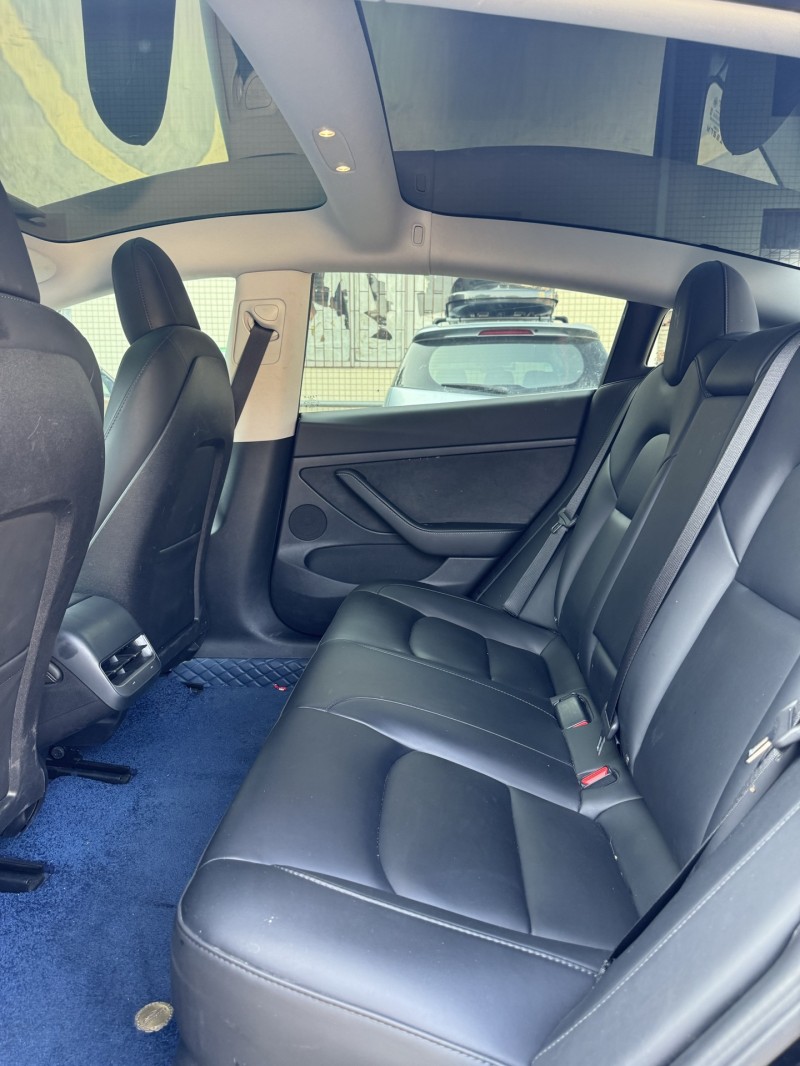 中山23年特斯拉MODEL 36