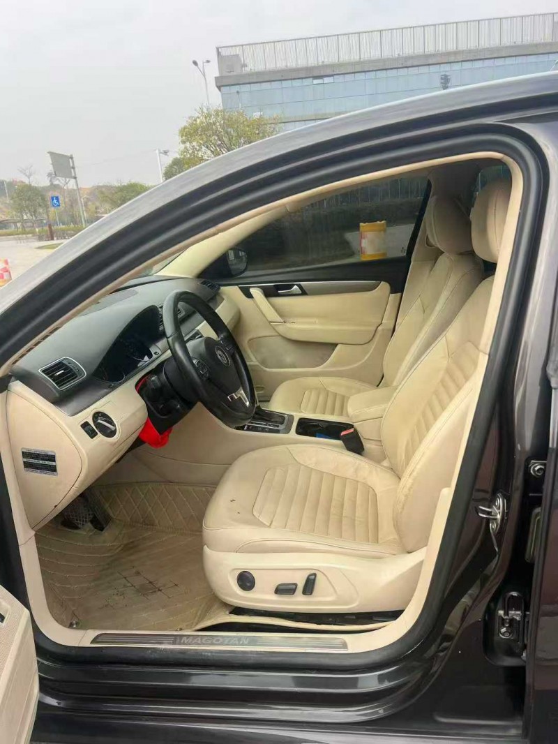 贺州13年大众迈腾6