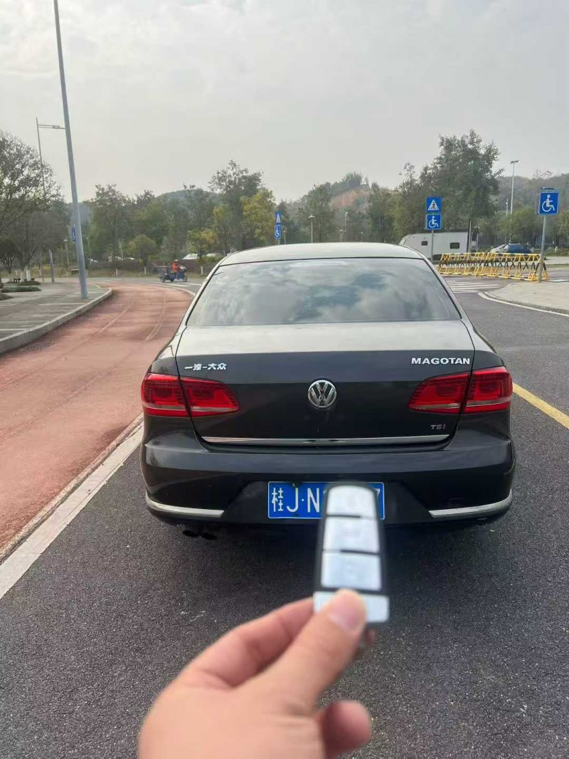 贺州13年大众迈腾9