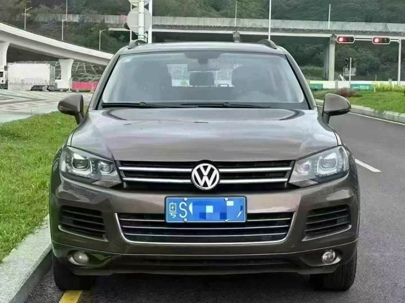 湛江15年大众途锐1