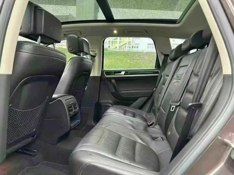 湛江15年大众途锐5