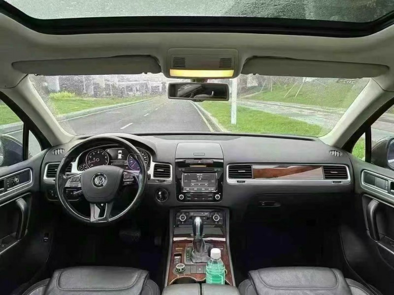 湛江15年大众途锐6