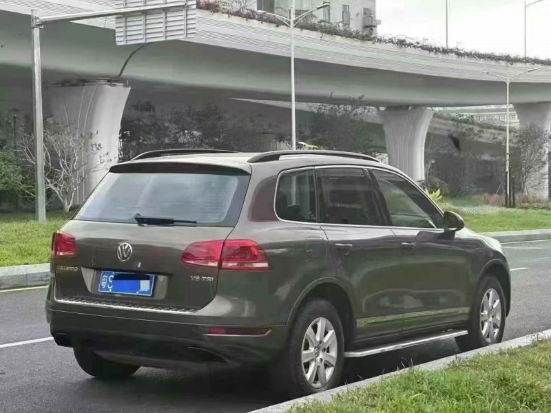 湛江15年大众途锐9